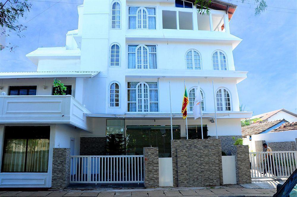 Royal Castle Hotel Negombo Kültér fotó