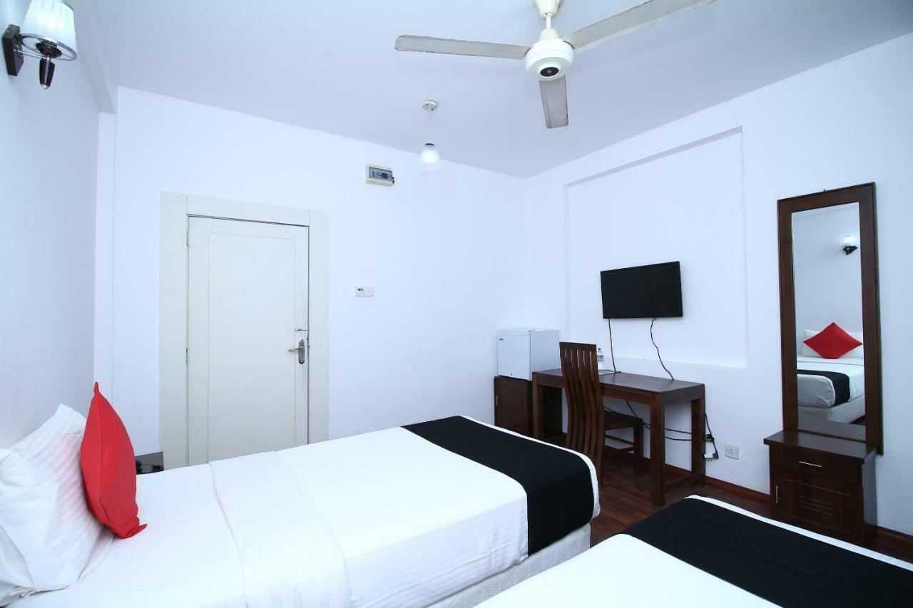 Royal Castle Hotel Negombo Kültér fotó