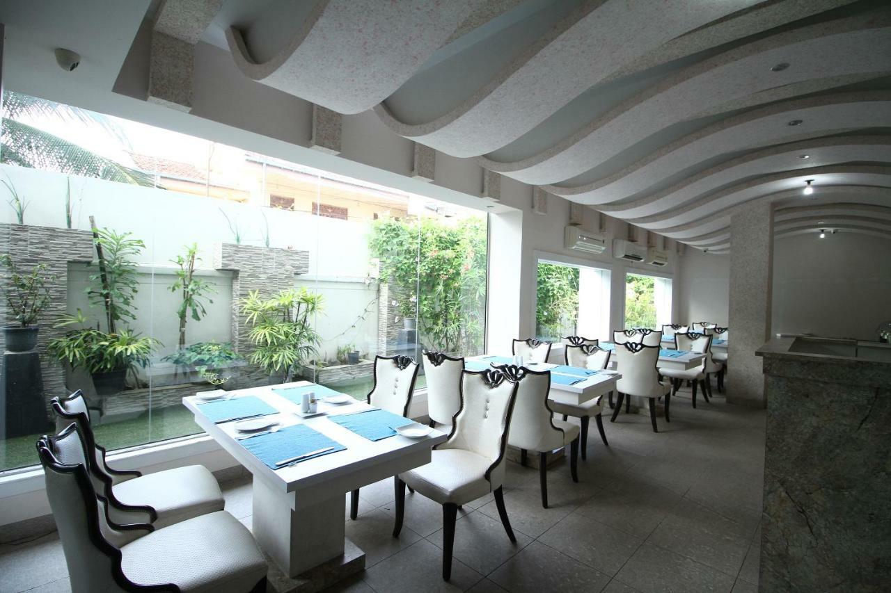Royal Castle Hotel Negombo Kültér fotó